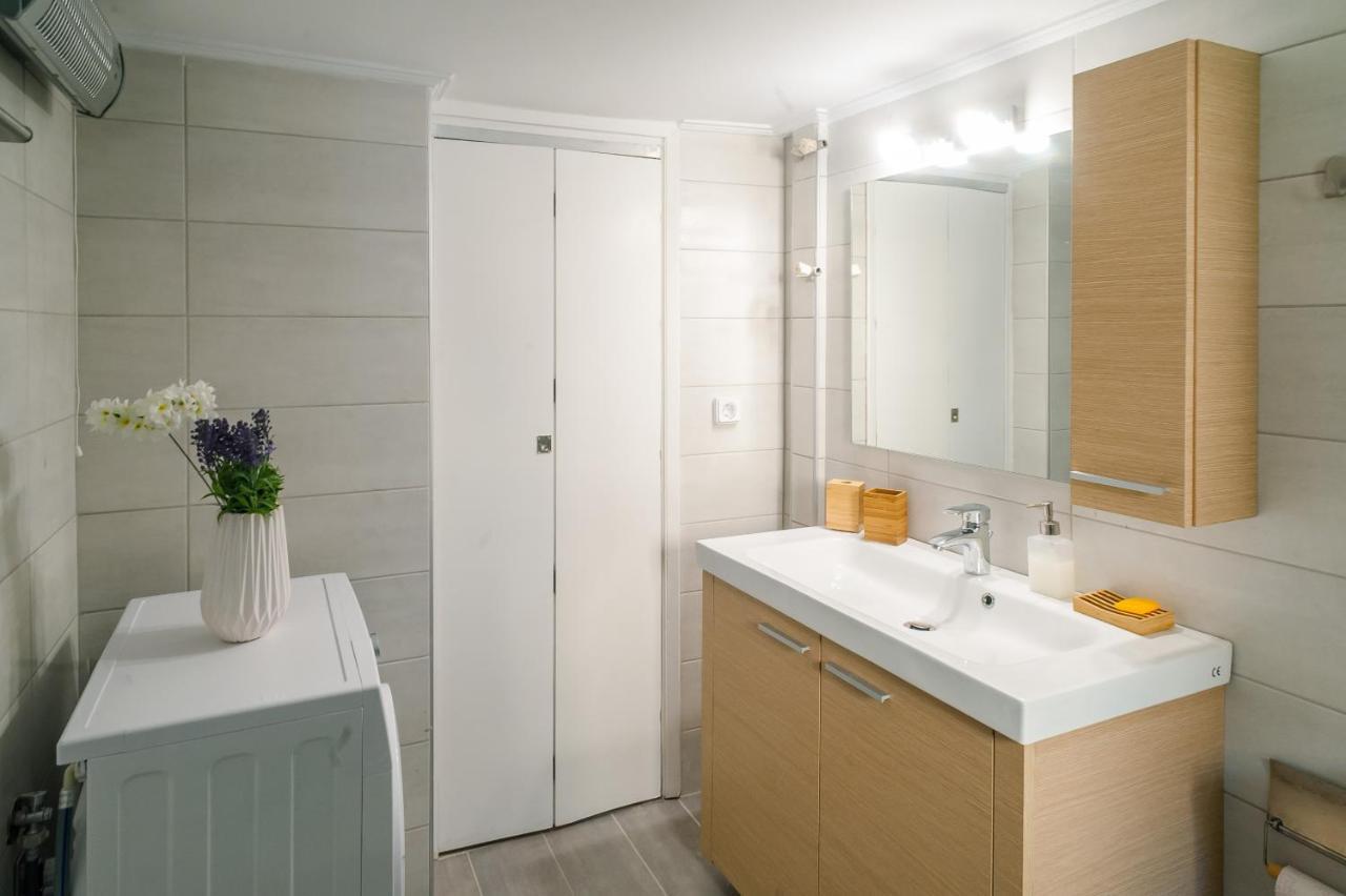 Galaxy Home Charming Apartment In Alimos Athens Exterior photo
